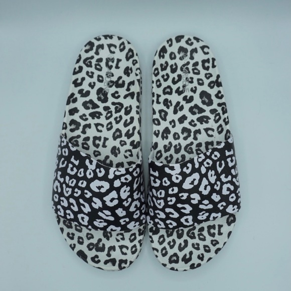 Leopard Print Slides - Picture 2 of 2